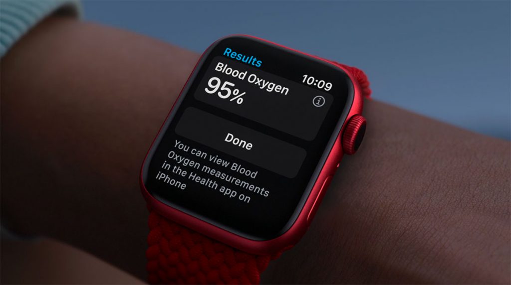 Apple Watch Series 6 tests blood oxygen levels